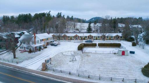 The Snowshoe Lodge - Housity