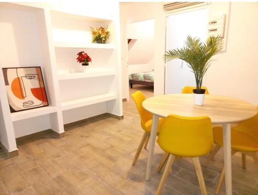 La Chaleureuse crêpes et raclettes après travail - Housity
