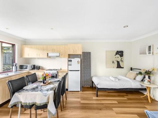 Great value Stylish 2BR Granny Flat Heritage Park - Housity