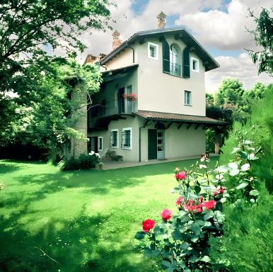 Modern apartment with garden in Carru 70 sqm private parking - Housity