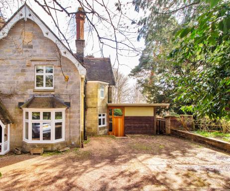 Sanctuary Forest Row countryside village escape Pass the Keys - Housity