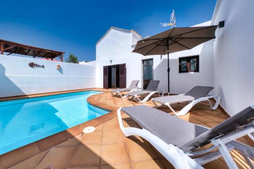 Villa Rosa-private pool, quiet area - Housity