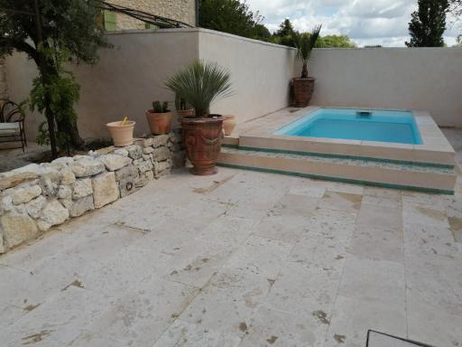 Mazet A l Ombre des Z ' oliviers - Housity