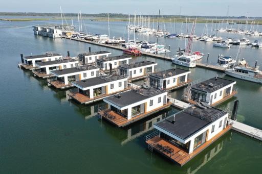 Schwimmende Häuser im BALTIC SEA RESORT - Housity
