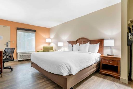 Econo Lodge Moss Point - Pascagoula - Housity