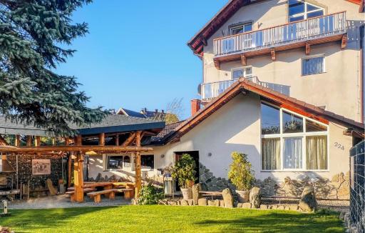 Cozy Apartment In Jelesnia With Wifi - Hizvo