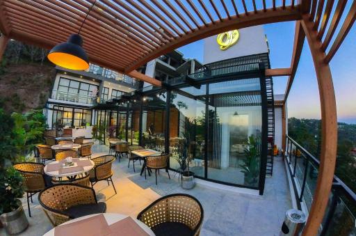 Fiora Hotel - Housity