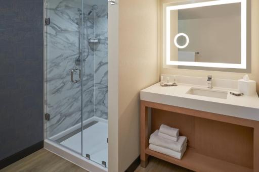 San Diego Marriott Mission Valley - Housity