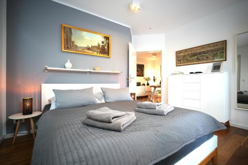 The Berlin Getaway / 80qm in Berlin's Historic Diplomatic Quarter - Housity