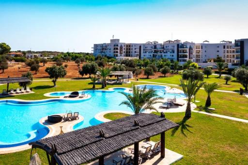 Stunning Modern Sea-View Two Bed Penthouse - Housity