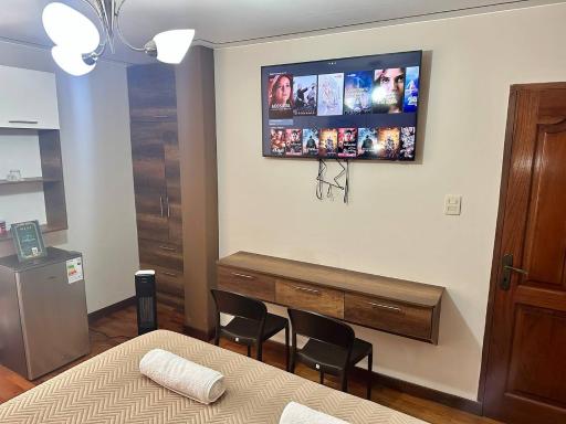 Hotel Esmeralda - Housity