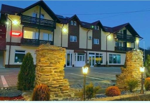 Păunașul Codrilor - Housity