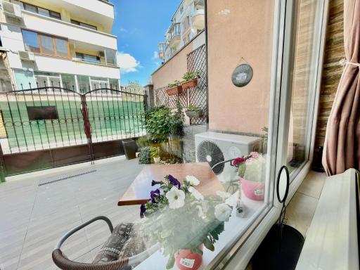 White Rose Guest Rooms - Housity