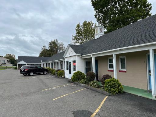 Hatfield Inn - Housity