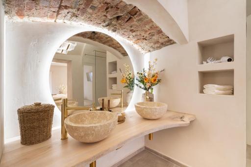 Church Apartments - Housity