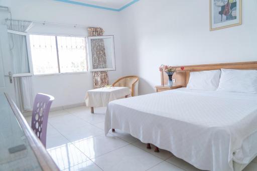 Hotel Azur Conakry - Housity