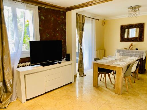 Maison Montmorency - Housity