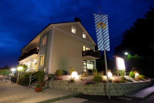 Landgasthof Am Sonnenhang - Housity