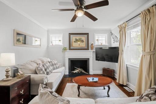 Private House + Yard Central Location to all RVA - Housity