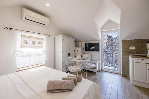 Split Old Town Apartment - Housity