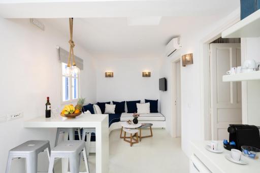 Hyades - Downtown Suites, Mykonos Town - Housity