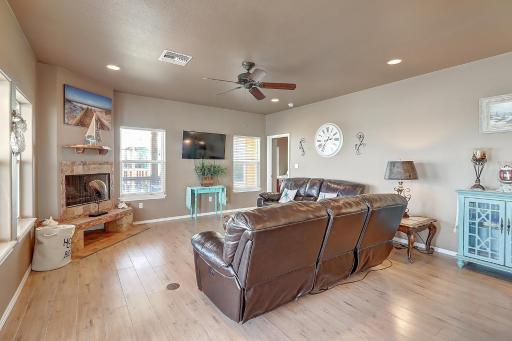 Egery Island Dream - Housity