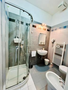 Hotel Bed & Bike - Housity