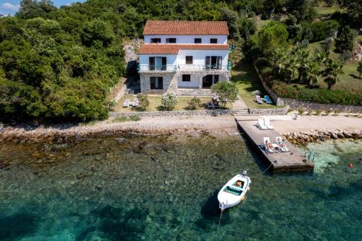 Apartments Male Rose - Housity