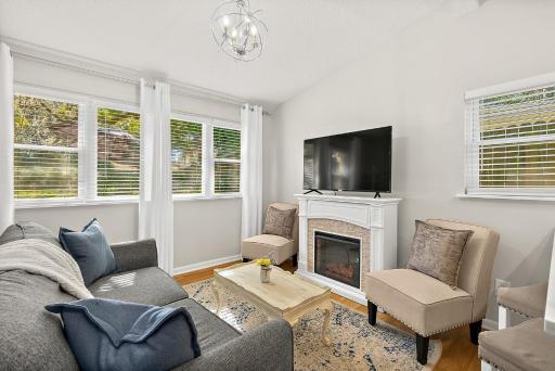 Cozy Uptown Guest House - Housity