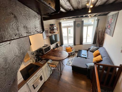 La Petite Place de la Porte de Gand - Housity