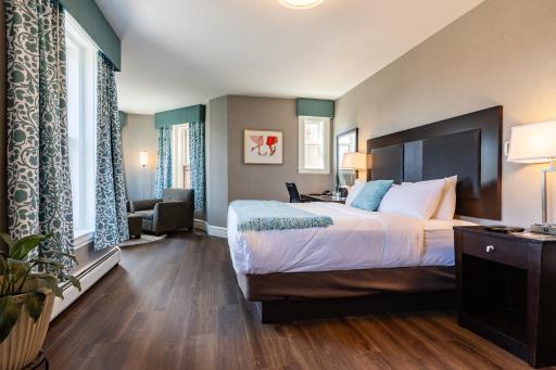 The Centennial Hotel - Housity