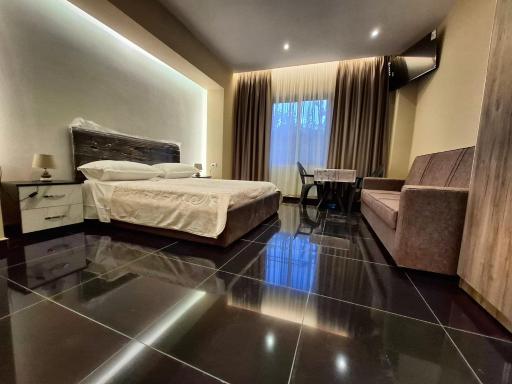 CityCenterHotel Shkoder - Housity
