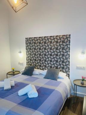 Patio de Los Barberos - Housity