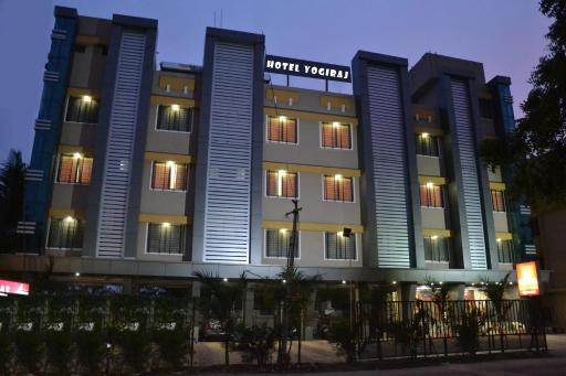 Hotel Yogiraj - Housity
