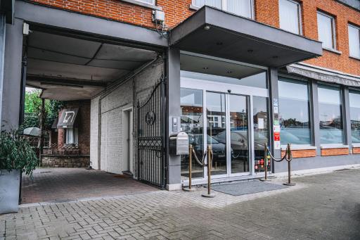 Hotel Les Eleveurs - Housity