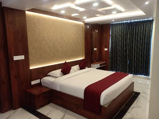 Lakshmi Mahal - V Inn - Housity