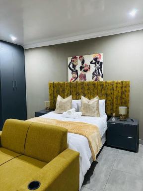KGADITSE ROAD LODGE - Housity