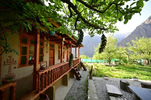 Himalayan Mud Resort - Housity