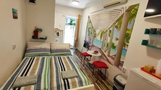 Center Rooms with terrace - Housity