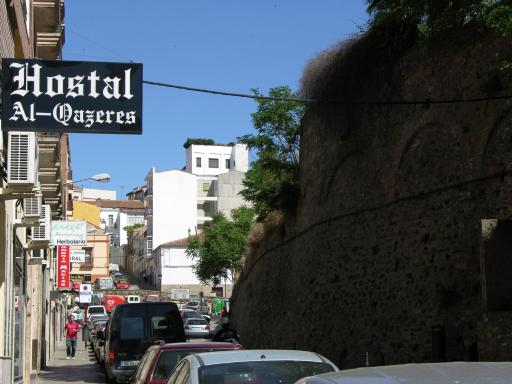 Hostal Al-Qazeres - Housity