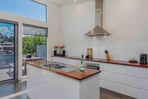 Walk to Salamanca, Queens Cottage LUX 3bdm Queens Cottage - Housity