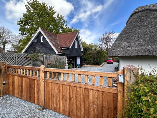 The Cottage get away - Housity