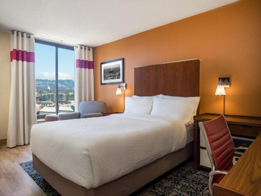 Four Points by Sheraton - San Francisco Bay Bridge - Housity