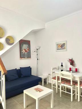 Casa Blue - Housity