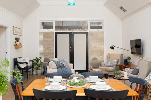 Studio One Crafers - Housity