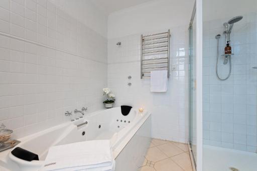 Studio One Crafers - Housity