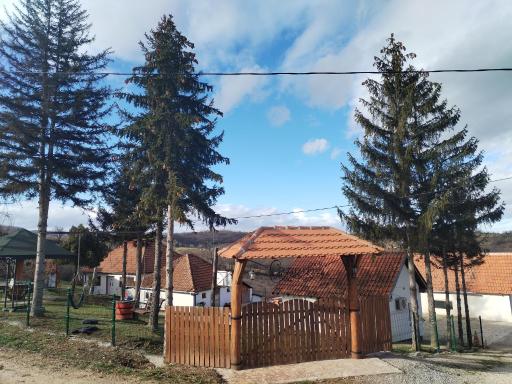 Ranč Sretenović - Housity