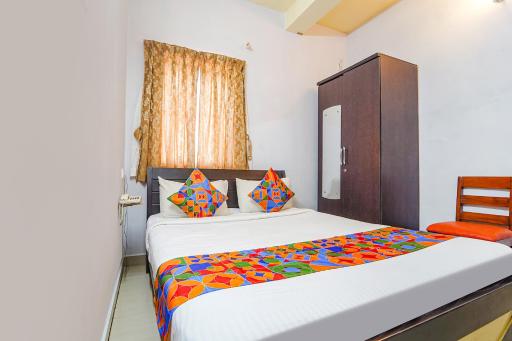 FabExpress Its South East Residency - Housity