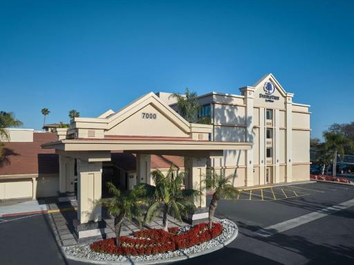Doubletree by Hilton Buena Park - Housity