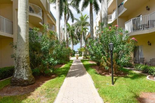 Palm Bay Club - Housity